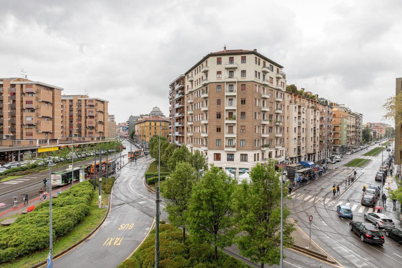 Piazza De Angeli M1 Comfortable Flat With Balcony Милано Екстериор снимка